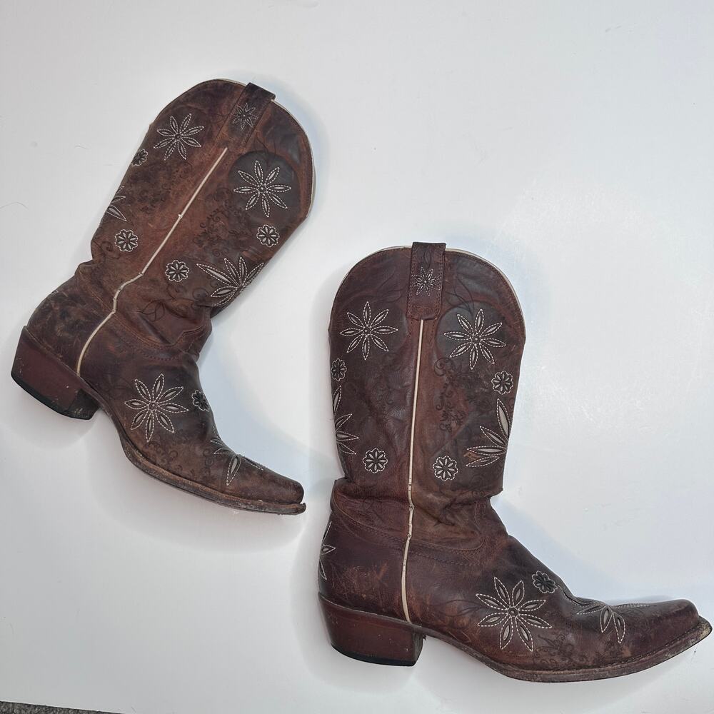 Shyanne Daisy Mae Western Floral Embrdoiered Cowgirl Western Leather Boots
